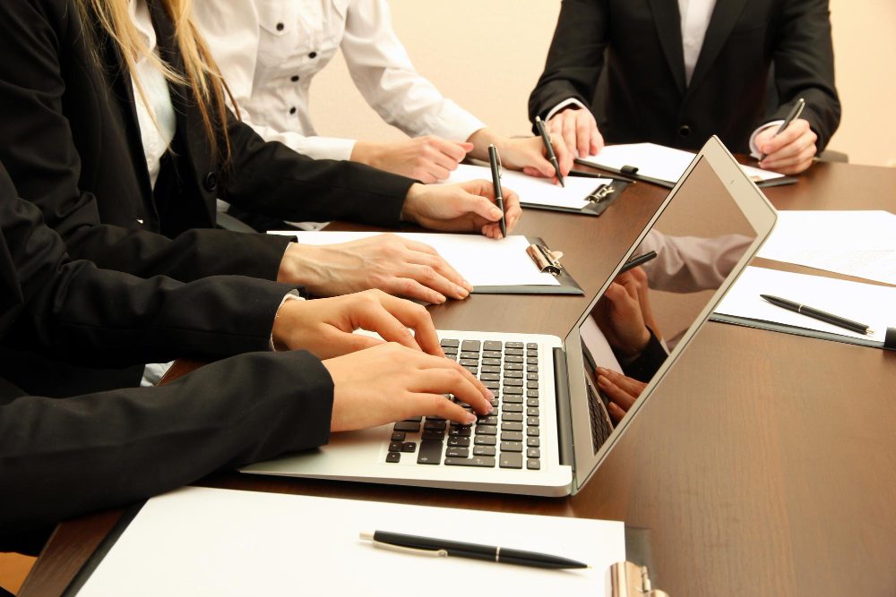 In the loop: What is Business Analytics 6 326470